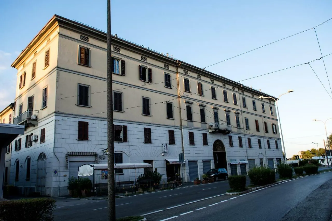 Casa Galattica Per Autostoppisti Cremona Italy
