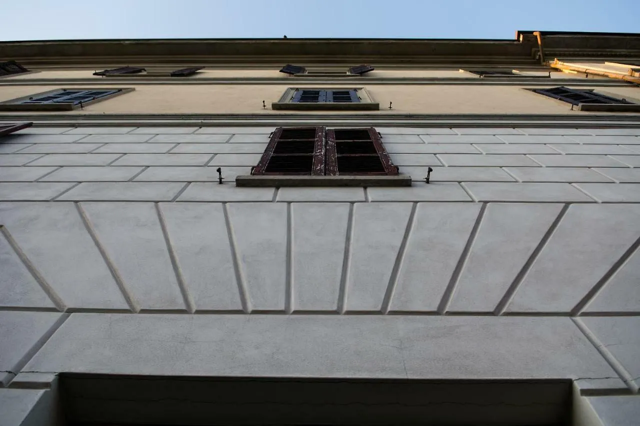 Apartment Casa Galattica Per Autostoppisti Cremona Italy