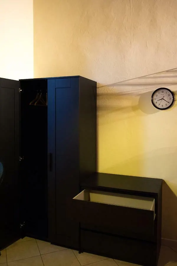 Apartment Casa Galattica Per Autostoppisti Cremona Italy
