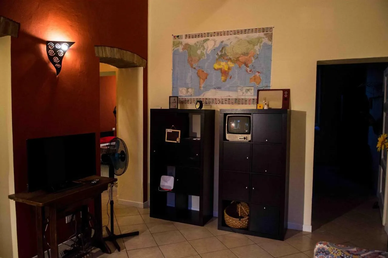 Casa Galattica Per Autostoppisti Cremona Apartment