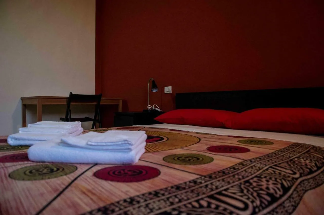 Apartment Casa Galattica Per Autostoppisti Cremona